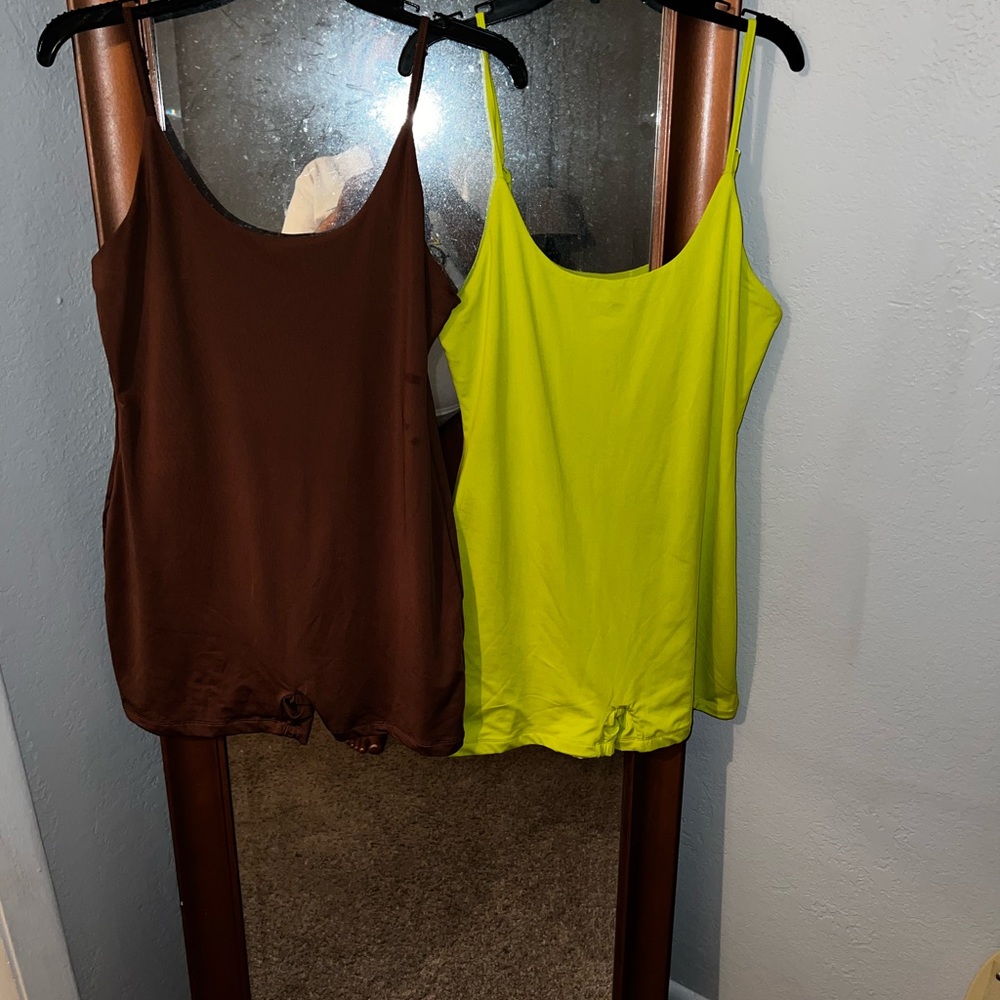 2 mini rompers